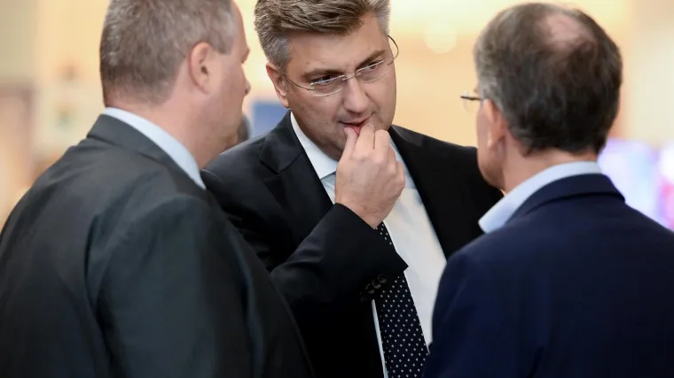 Doznajte što je sve potrebno za rušenje Vlade Andreja Plenkovića