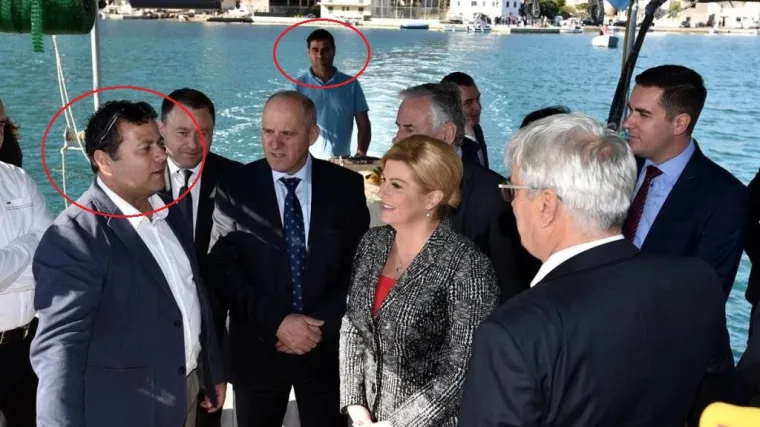 Predsjednica u zanimljivom dru&scaron;tvu: na Pelje&scaron;cu se družila s mu&scaron;karcem koji je gurnuo auto u more da bi betonirao uvalu