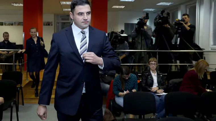 SDP-ovci &scaron;okirani prijedlogom novog Statuta koji sve ovlasti daje predsjedniku stranke