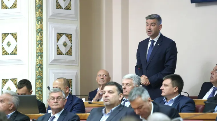 IDS je potpisao zahtjev za pokretanje opoziva Vlade