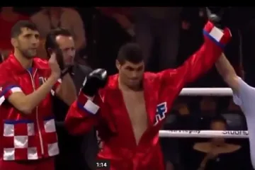 Brutalnim nokautom u prvoj rundi rije&scaron;io je Čeha &Scaron;ouru