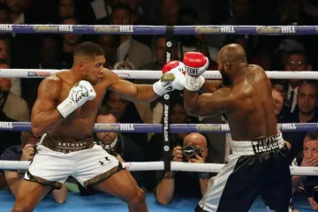 Anthony Joshua obranio naslov, Takam izdržao sve do desete runde