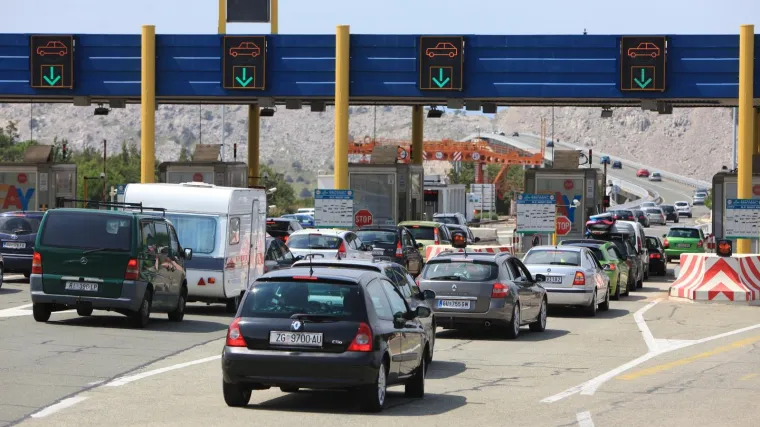 Autoceste zbog većih sezonskih tarifa zaradile rekordne dvije milijarde kuna