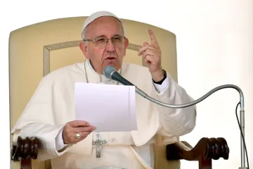 'Oženjenim muškarcima treba dopustiti da budu svećenici'