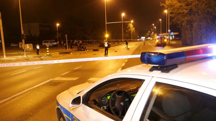 Mlada pje&scaron;akinja se u bolnici bori za život, vozač pobjegao nakon &scaron;to ju je udario