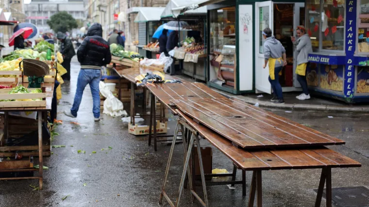 Riječka tržnica dobiva novi izgled: istražili smo hoće li vi&scaron;emilijunsko ulaganje rije&scaron;iti probleme poplave i bure?