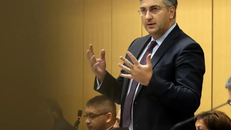 'Ovo je dno dna, očaj, zagađujete prostor...'