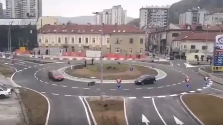 Video zbunjenih vozača iz Srbije postao viralni hit