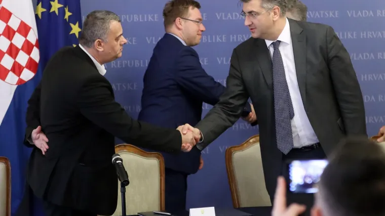 Državnim službenicima rastu plaće: osnovica veća za 6 posto, dogovorili božićnicu i regres