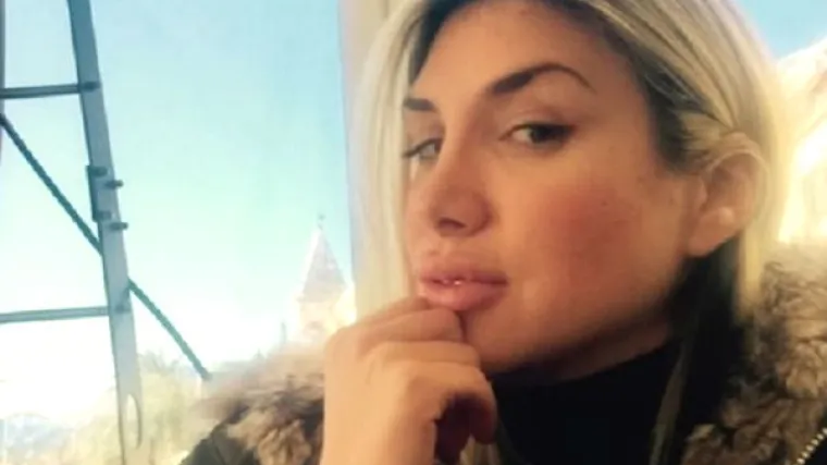 Izgleda da ju grije dalmatinska krv, a ne ovo malo odjeće...