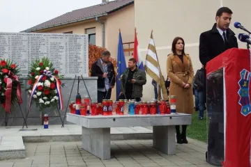 Položeni vijenci u mjestu simbolu otpora agresiji