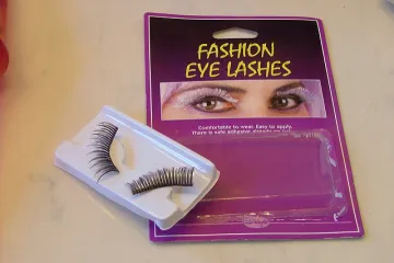 Ako nikad ne znaš gdje pospremiti umjetne trepavice i ljepilo, postoji jedan stvarno jednostavan trik