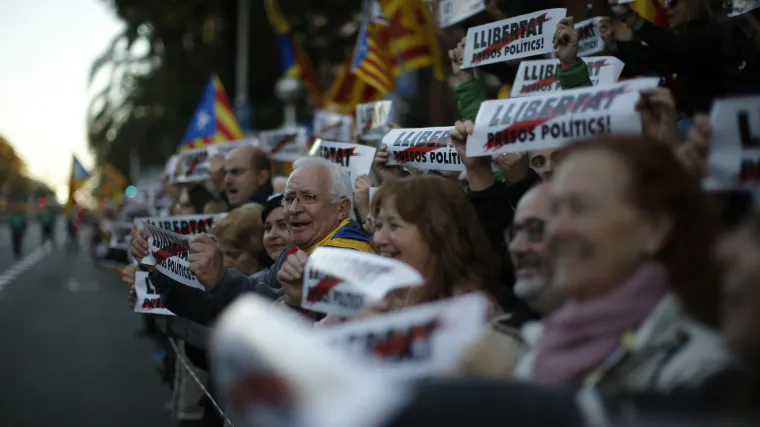 U Barceloni 750.000 prosvjednika traži slobodu za katalonske dužnosnike