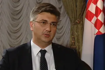 'Hrvatska Grčka 4:1, Vlada oporba 4:0'