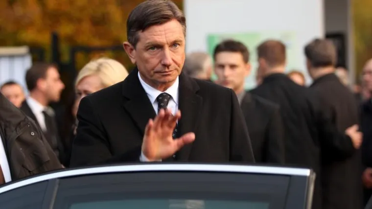 Pahor na korak do pobjede, Šarec priznao poraz