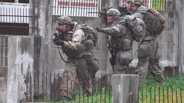 Sjevernokorejskog vojnika ranili dok je bježao, južnokorejski vojnici ga spasili