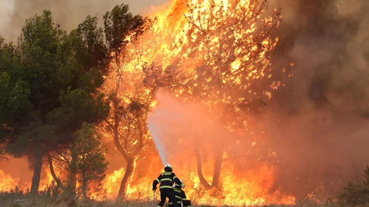 Bez obzira na to, izvukla se od zatvora