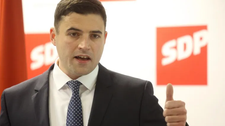 SDP-ovci TVRDE DA IMAJU RECEPT ZA STOPIRANJE ISELJAVANJA: 'Nitko u Hrvatskoj ne smije imati plaću manju od 3.000 kuna'