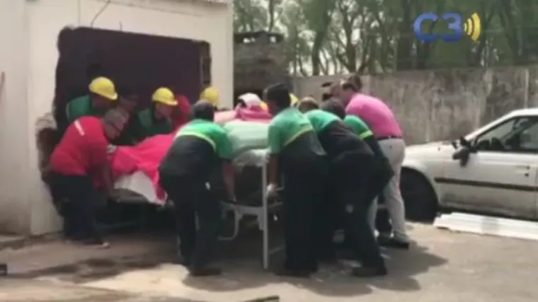 32-godi&scaron;njakinja natukla čak 490 kg, iznijeli su je na krevetu