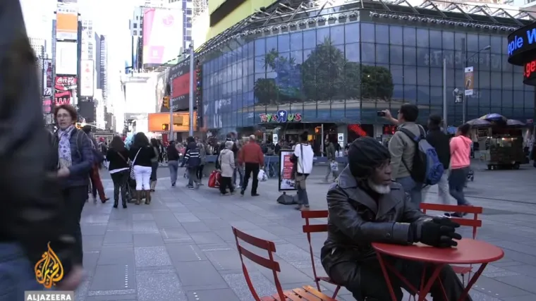 Ovaj čovjek proveo je 44 godine u zatvoru, pogledajte kako reagira na novu tehnologiju