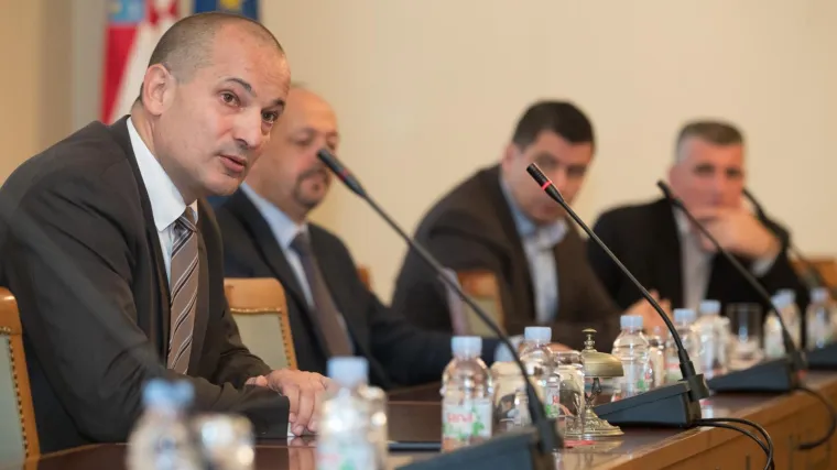 Oporbeni članovi istražnog povjerenstva nezadovoljni: 'Ovo je jedna od najgorih stvari koja se dogodila u povijesti parlamenta'