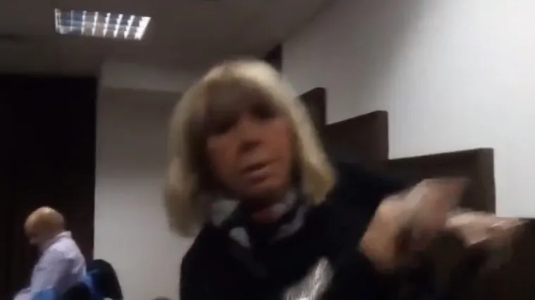 Vijećnica izgubila kontrolu: 'Odj*bi, jesi me čuo? Ne snimaj me, jel ti jasno?!'
