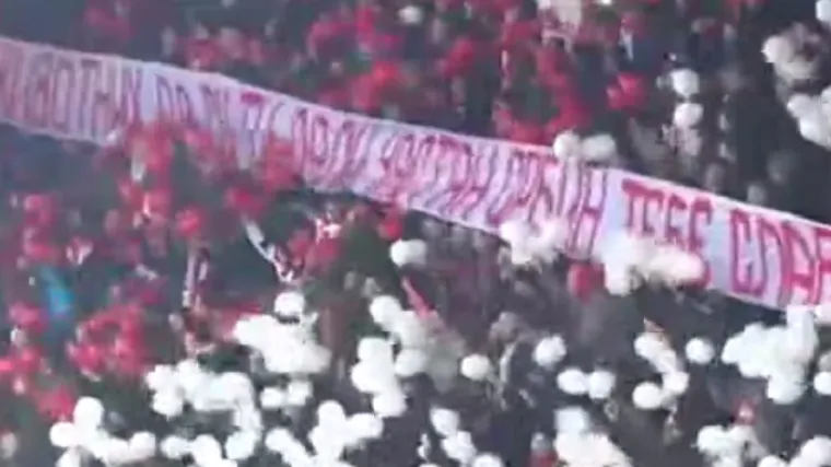 'Hiljadu doživotnih da su ti dali, častan Srbin tebe slavi'