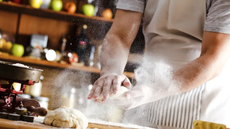 Pekari lansirali kruh od mljevenih, osu&scaron;enih zrikavaca koji je bogat proteinima
