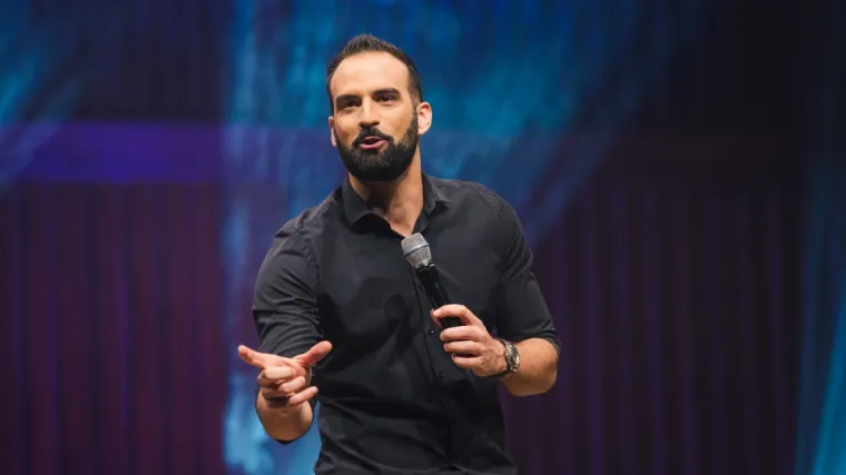 Ivan &Scaron;arić odu&scaron;evio rasprodani Lisinski i zaradio ovacije