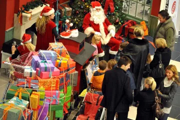 Hrvati će ovih božićnih blagdana potrošiti 12,5 milijardi kuna, 500 milijuna više nego lani