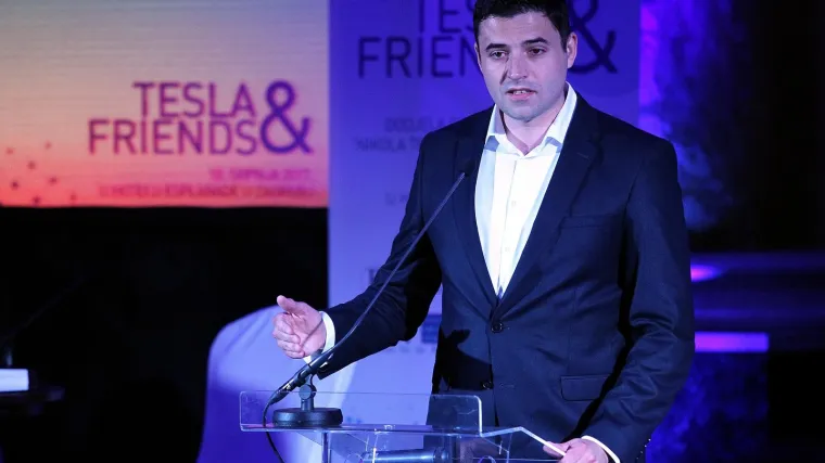 Postao je pridruženi član čuvene međunarodne institucije koju je pokrenuo Einstein