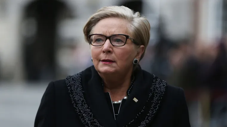 Potpredsjednica irske vlade podnijela ostavku, umanjujući prijetnju izborima