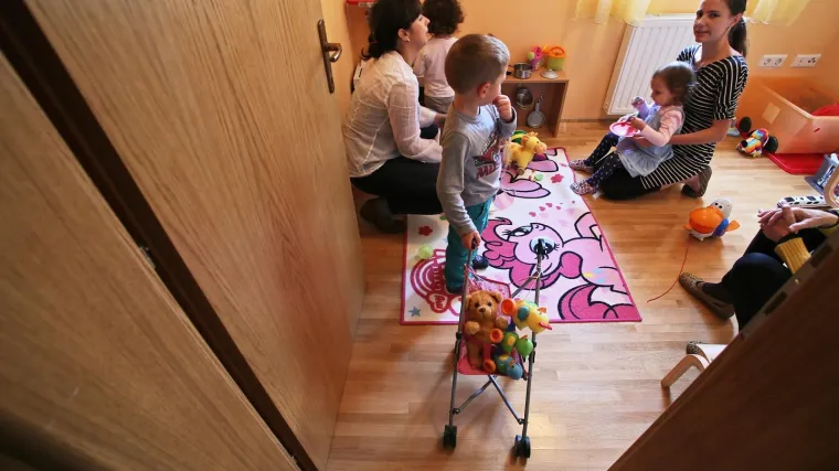 Traže dadilju iako će moći čuvati dijete: 'Roditelji bi se trebali odmoriti u noćnim satima'