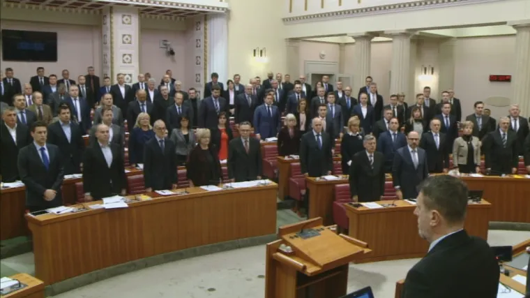 Minuta &scaron;utnje u Saboru: 'Tragičnim činom Praljak je ukazao na svu nepravednost presude'