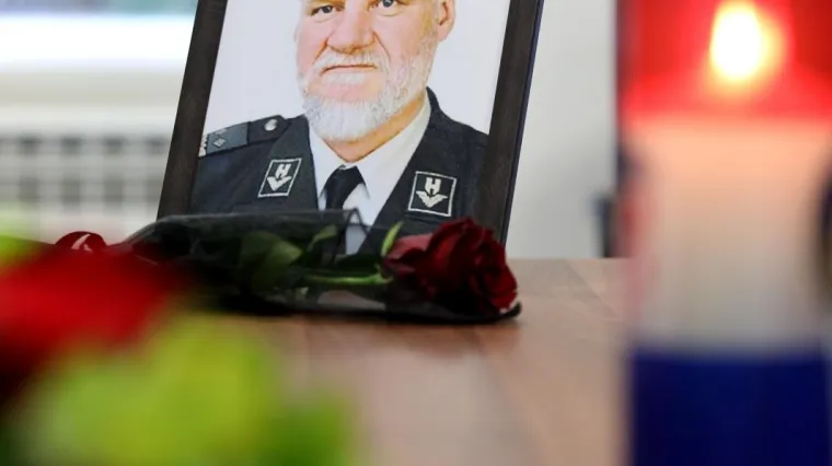 Otvorena knjiga sućuti za generala Praljka: osjećaji i poruke mogu se upisati u prostoru Hrvatskoga generalskog zbora