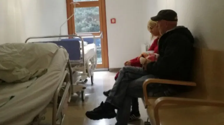 Zajedno s obitelji, strepili smo i pratili zahjevnu operaciju čeljusti petomjesečne Lorene u Austriji: RTL Danas s roditeljima uživo iz Linza!