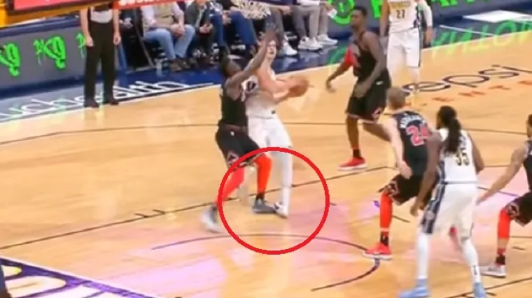 Izvrnuo gležanj i previjao se od bolova, ne zna se koliko će izbivati s terena