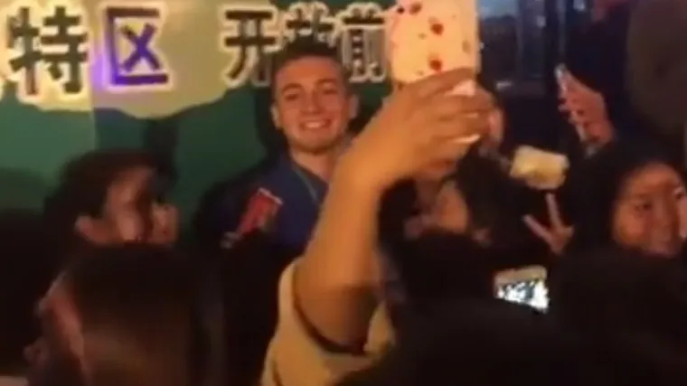 Fanatični Kinezi opkolili igrače hrvatskog drugoliga&scaron;a