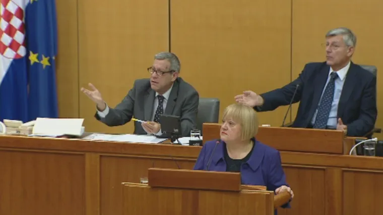 Zbog sve če&scaron;ćeg cirkusa u sabornici, HDZ radi na izmjeni Poslovnika u sklopu kojeg bi se mogle naći i novčane kazne za - uvrede