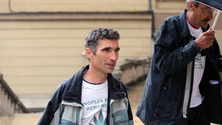 Oboljeli od multiple skleroze ogorčeni zbog kazne Huanitu Luksetiću: ulje od kanabisa u ljekarnama izuzetno skupo