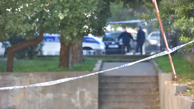 Eksplodirala bomba u krugu PU zadarske: sumnja se da je ubačena preko ograde