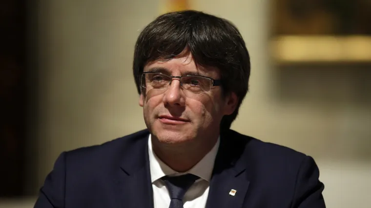 &Scaron;panjolska povukla međunarodni uhidbeni nalog za Puigdemonta: optužbe ostaju na snazi