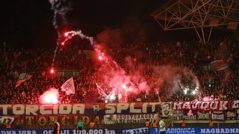 Hajduk kažnjen zbog 14 baklji, a nema govora o morbidnoj poruci s tribina