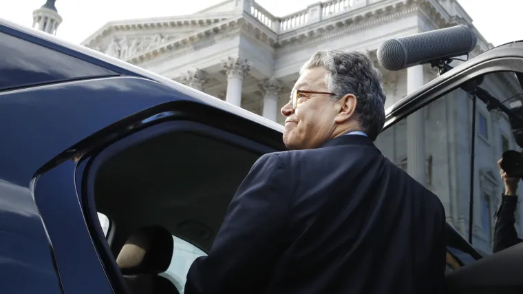 Američki demokratski senator Franken dao ostavku zbog optužbi za neprimjereno seksualno ponašanje