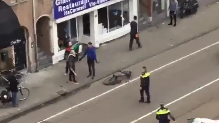 Mu&scaron;karac s palestinskom zastavom vikao 'Bog je velik' pa razbio prozore židovskog restorana