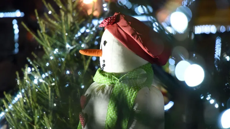 Rat susjeda zbog blagdanskog ugođaja: 'Može se dogoditi usred noći kratki spoj i da sve svima izgori dok spavamo'