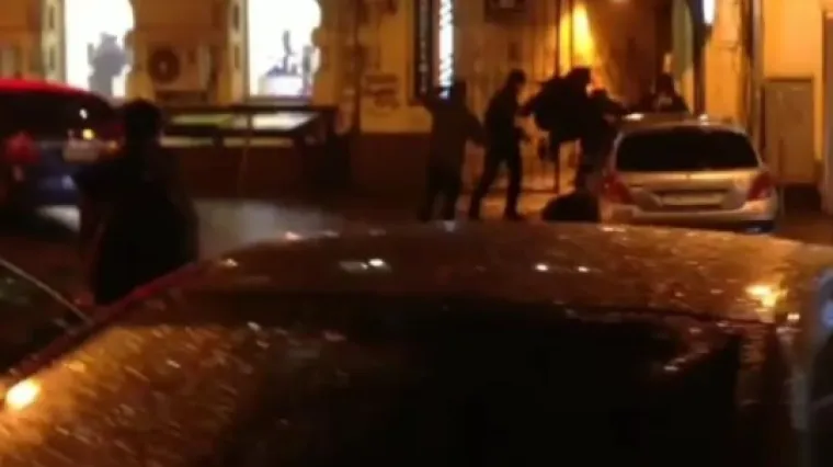 Pojavila se snimka brutalnog napada huligana na ekipu TV Partizana