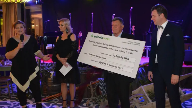 Prijatelji Dalmacije dobro se zabavili te pritom pomogli Centru za rehabilitaciju iz Vrlike