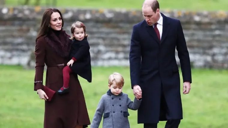 Kako britanska kraljevska obitelj slavi Božić? Evo &scaron;to jedu, tko smije biti na obiteljskom ručku i čime ukra&scaron;avaju kuću