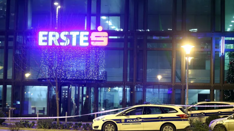 Detalji pljačke u centru Zagreba: lopovi oružjem prijetili čak i slučajnim prolaznicima vičući &lsquo;&Scaron;to gleda&scaron;, dolje glavu, ne mrdaj!&rsquo;